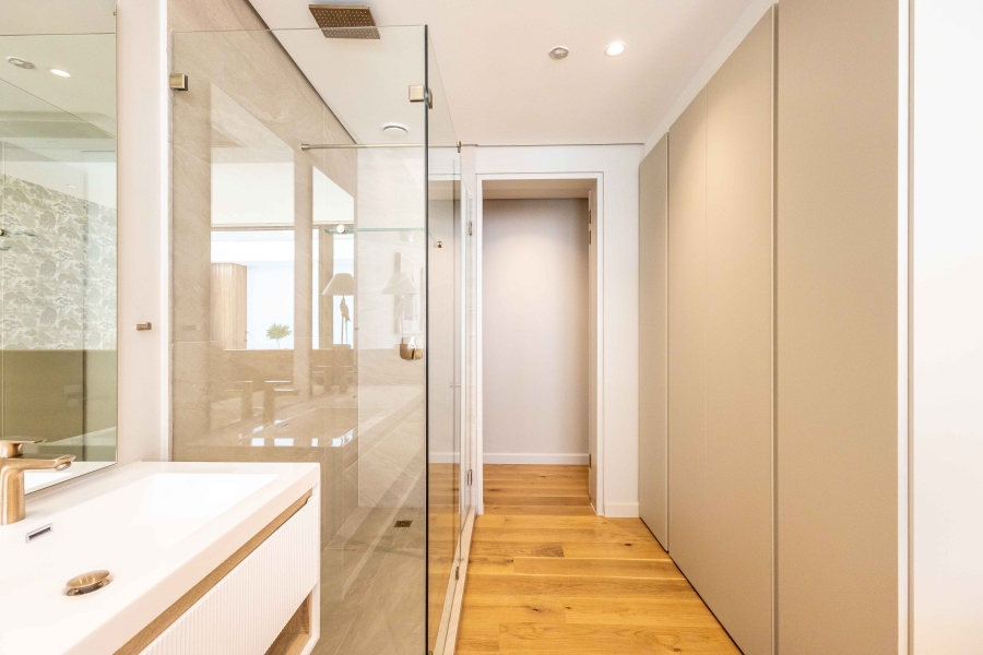 4 Bedroom Property for Sale in Fresnaye Western Cape